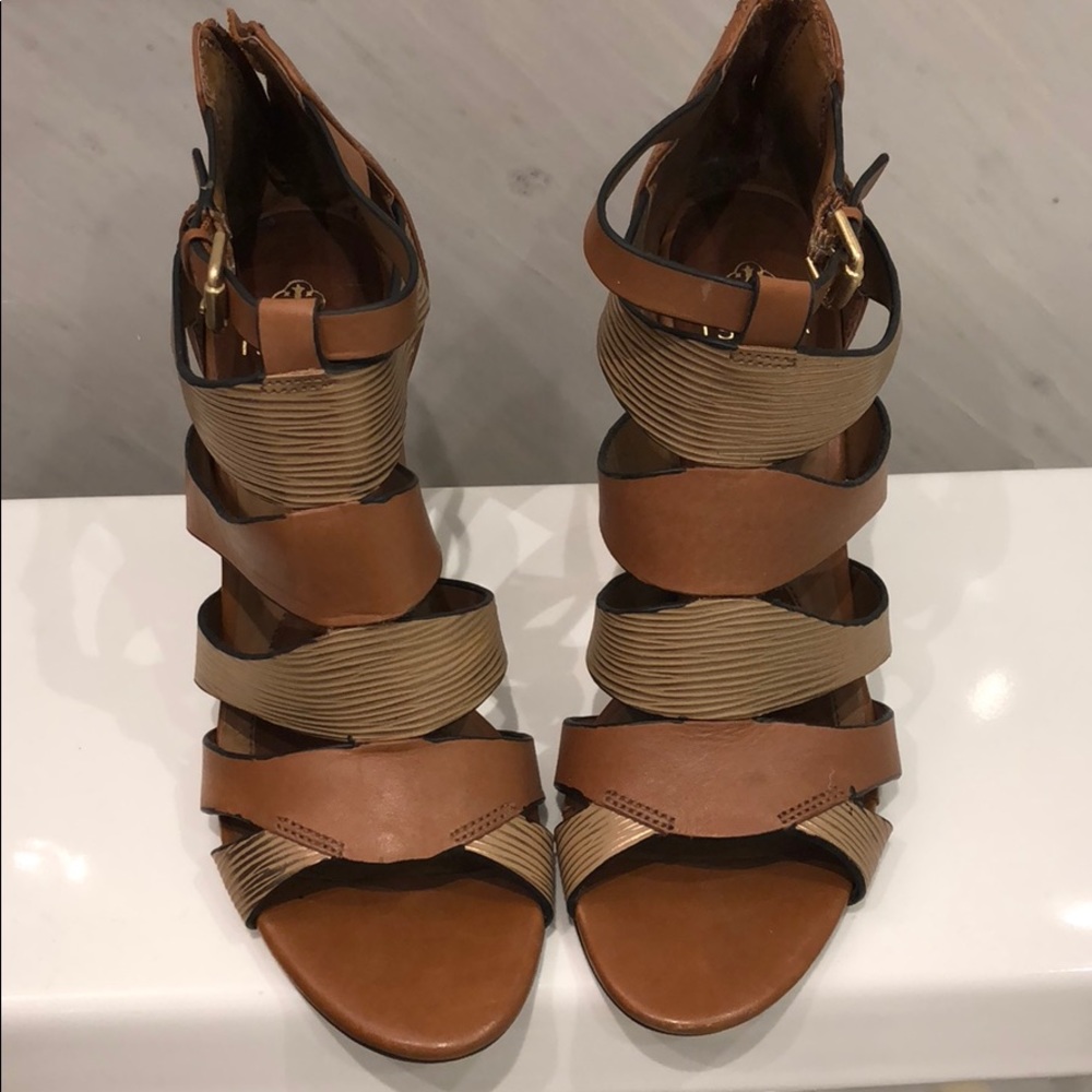 Isola sandals